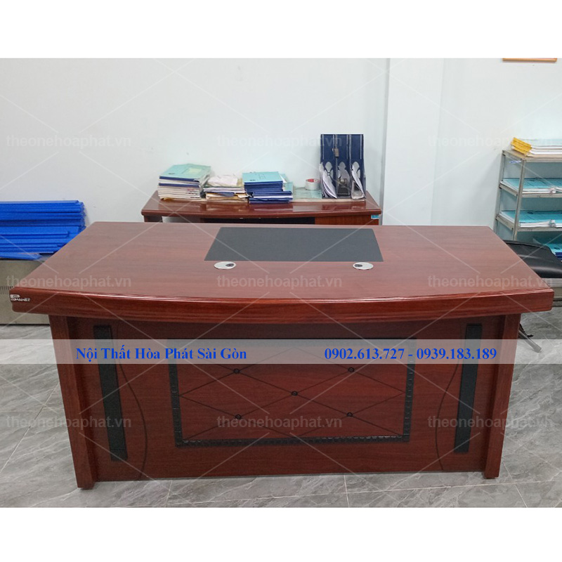 Hình thực tế bàn giám đốc sơn PU DT1890H26
