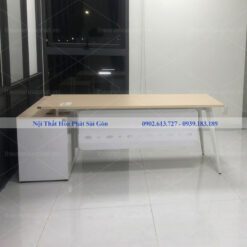 Hình thực tế bàn lãnh đạo LUXP1880YC10