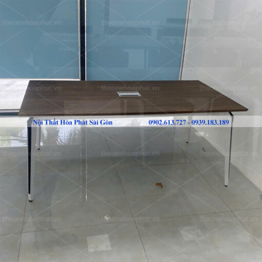 Hình thực tế bàn họp sth1810c16 chân sắt mặt gỗ 1m8
