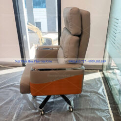 Hình thực tế ghế lãnh đạo BC02